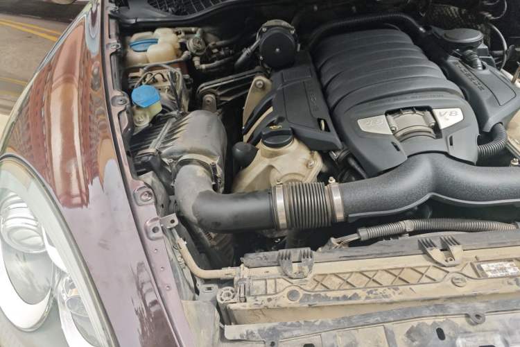 Used Porsche Cayenne 2011 Cayenne S 4.8L Engine Bay Right