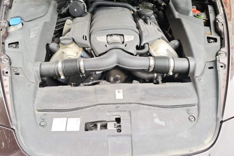 Used Porsche Cayenne 2011 Cayenne S 4.8L Engine Bay