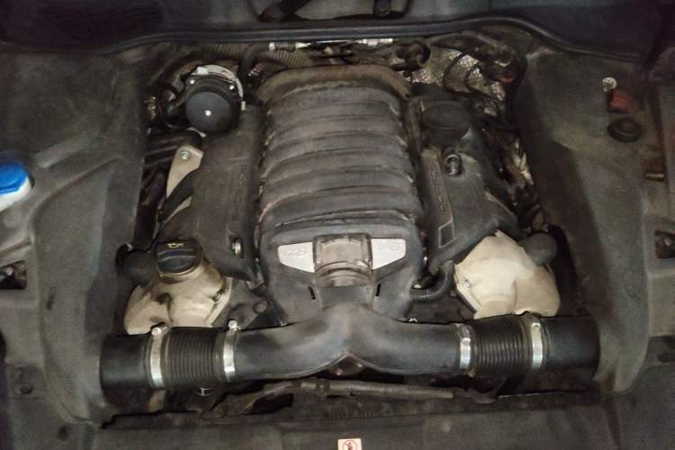 Used Porsche Cayenne 2011 Cayenne S 4.8L Engine Bay