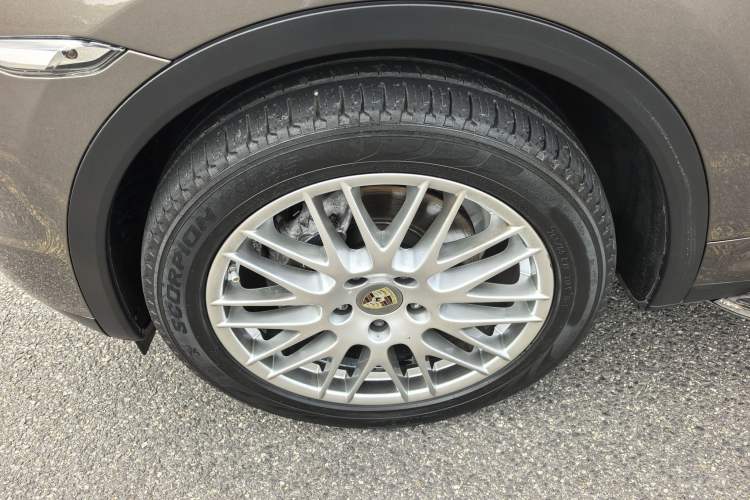 Used Porsche Cayenne 2011 Cayenne 3.0T Exterior 7