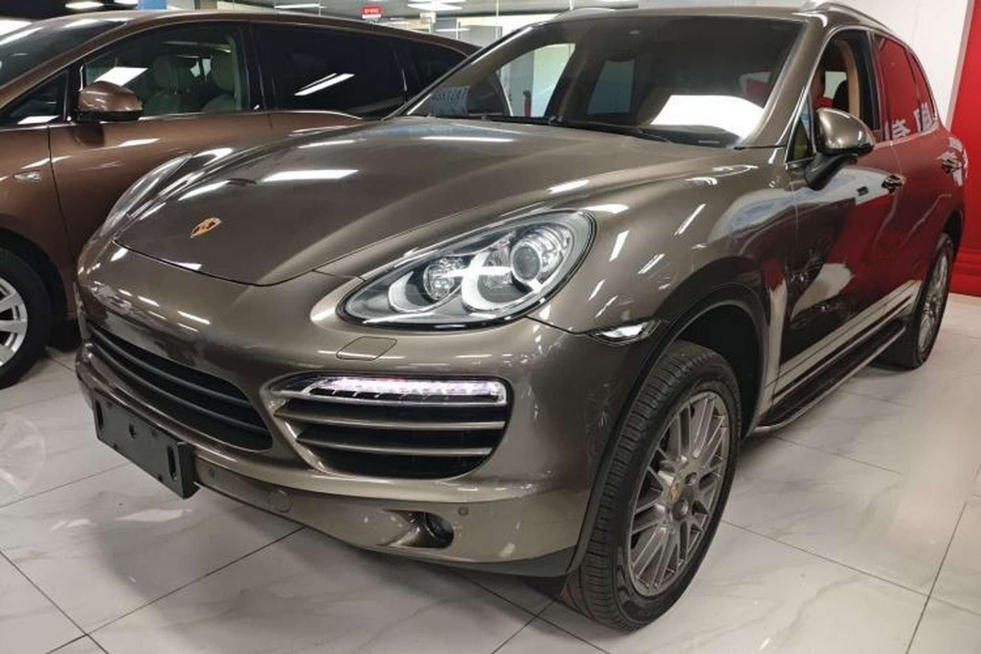 Used Porsche Cayenne 2011 Cayenne 3.0T Front Left 45 Deg