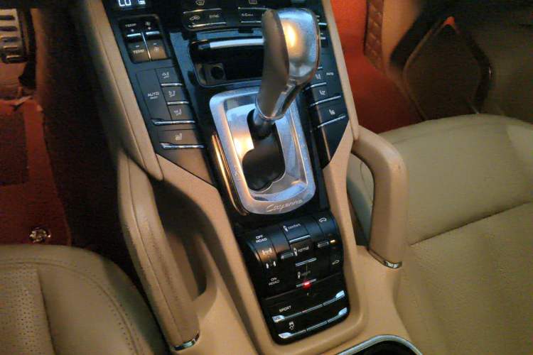 Used Porsche Cayenne 2011 Cayenne 3.0T Gear Lever