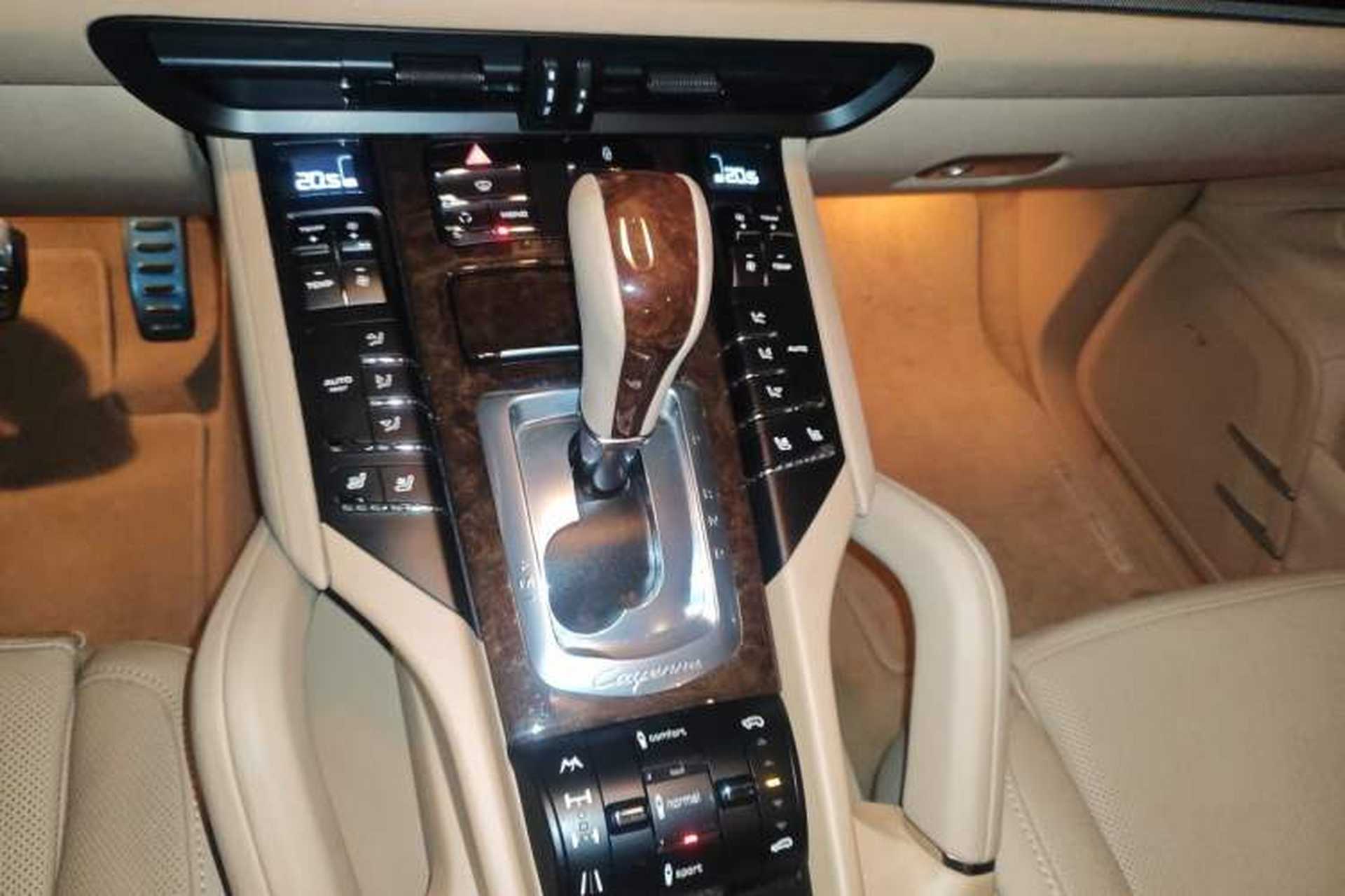 Used Porsche Cayenne 2011 Cayenne 3.0T Gear Lever