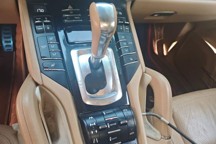 Used Porsche Cayenne 2011 Cayenne 3.0T Gear Lever