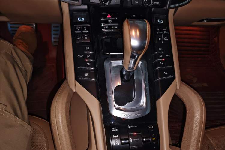 Used Porsche Cayenne 2011 Cayenne 3.0T Gear Lever