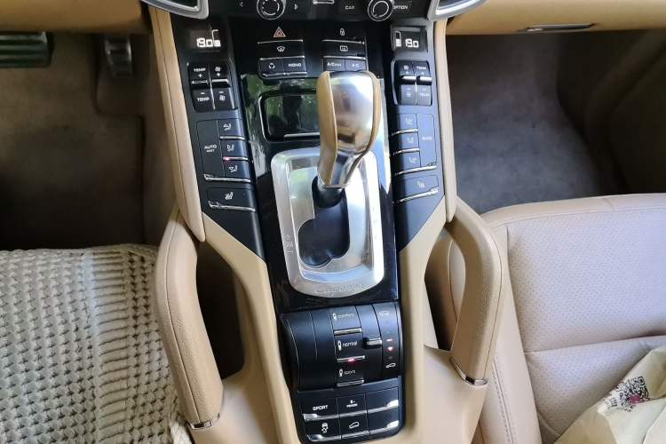 Used Porsche Cayenne 2011 Cayenne S Hybrid 3.0T Gear Lever