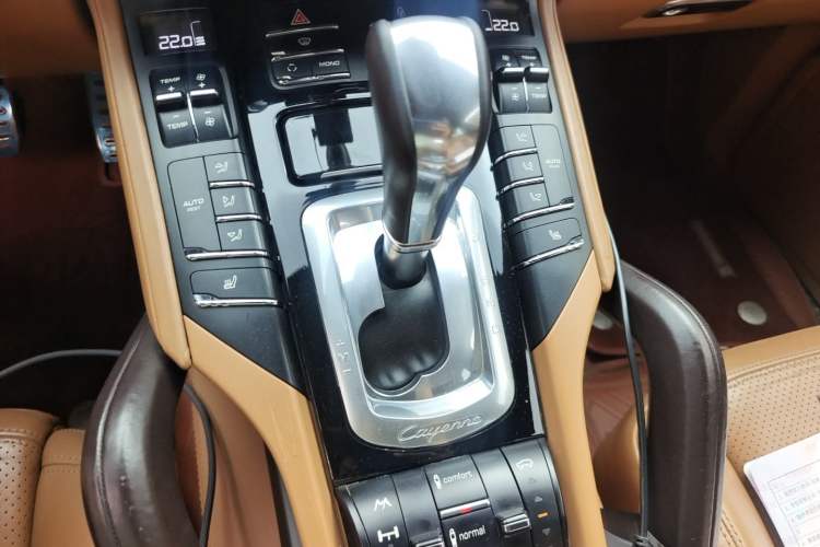 Used Porsche Cayenne 2011 Cayenne 3.0T Gear Lever