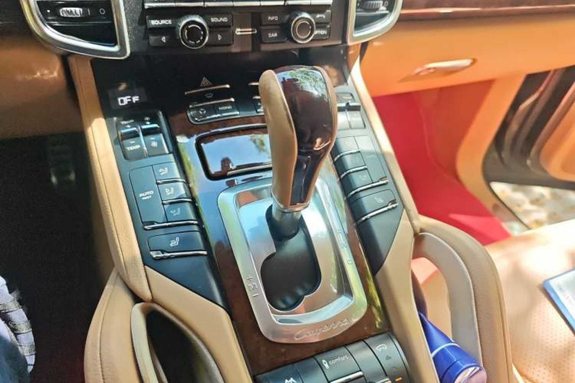 Used Porsche Cayenne 2011 Cayenne 3.0T Gear Lever