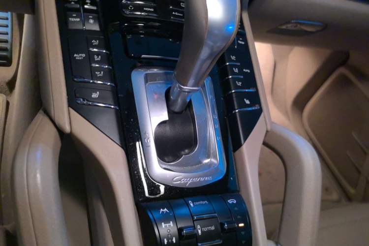 Used Porsche Cayenne 2011 Cayenne 3.0T Gear Lever