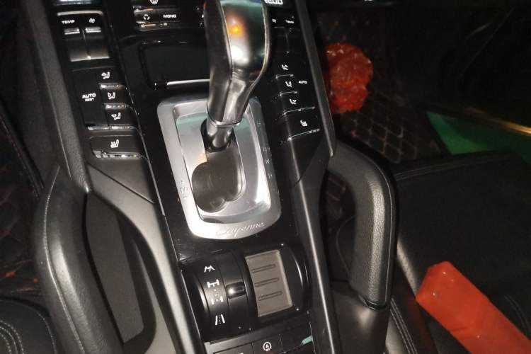 Used Porsche Cayenne 2011 3.6L automatic transmission U.S. specification Gear Lever