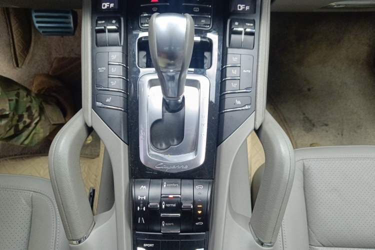Used Porsche Cayenne 2011 Cayenne 3.0T Gear Lever