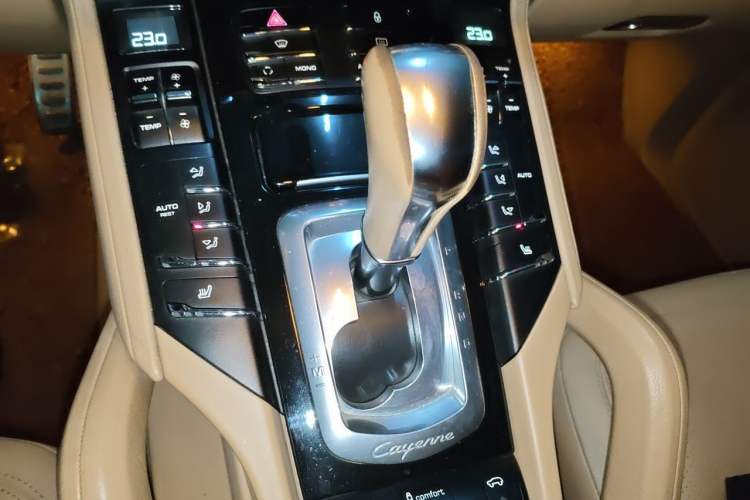 Used Porsche Cayenne 2011 Cayenne 3.0T Gear Lever