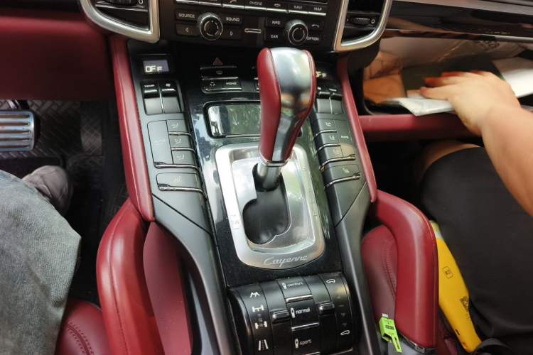 Used Porsche Cayenne 2011 Cayenne 3.0T Gear Lever