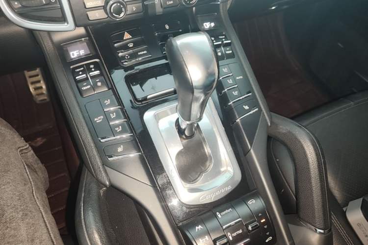 Used Porsche Cayenne 2011 Cayenne 3.0T Gear Lever
