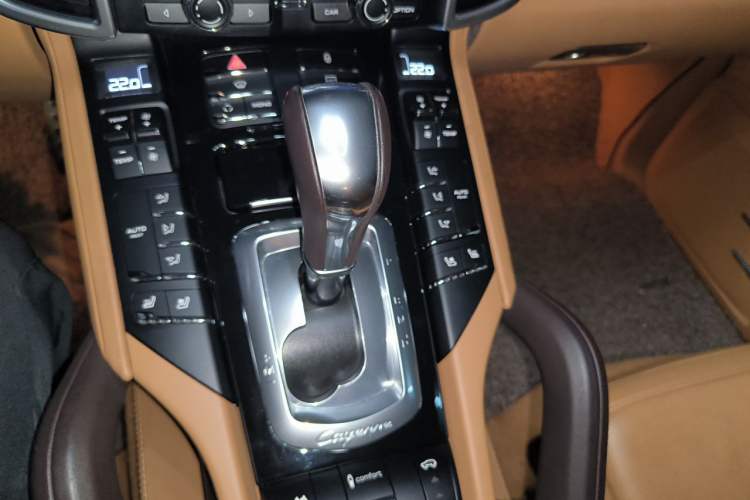 Used Porsche Cayenne 2011 Cayenne 3.0T Gear Lever