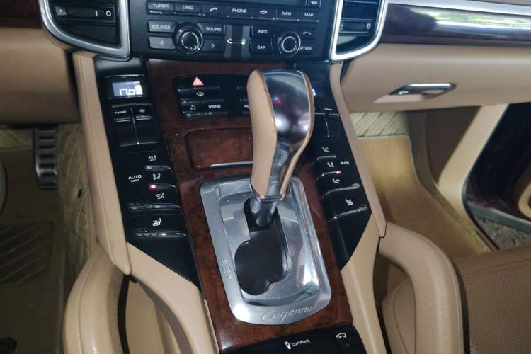 Used Porsche Cayenne 2011 Cayenne 3.0T Gear Lever