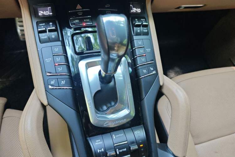 Used Porsche Cayenne 2011 Cayenne 3.0T Gear Lever