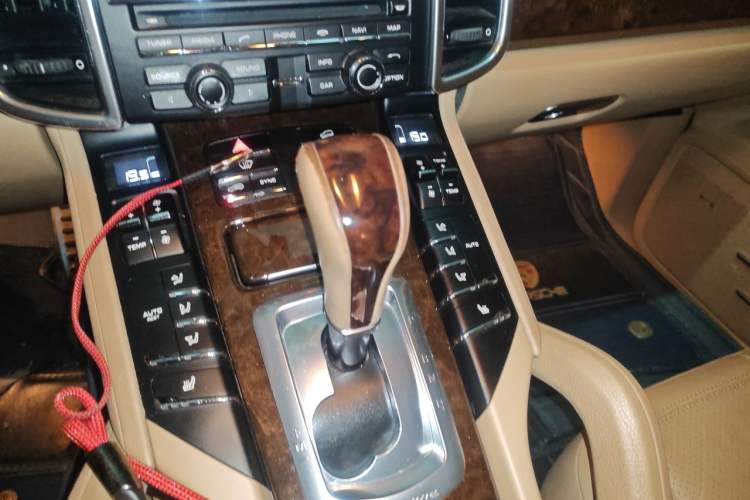 Used Porsche Cayenne 2011 Cayenne 3.0T Gear Lever