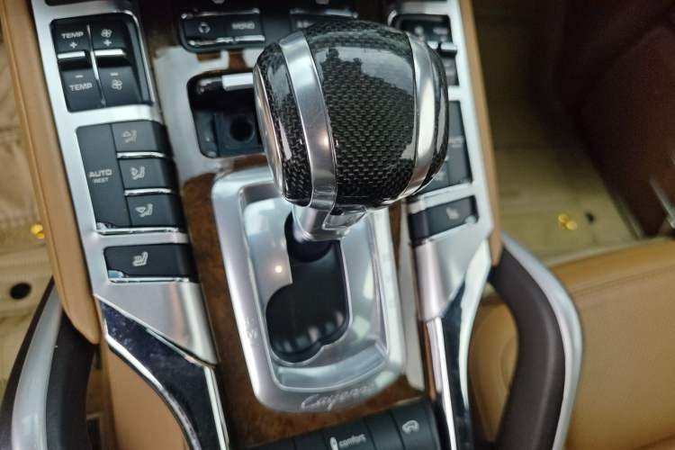 Used Porsche Cayenne 2011 Cayenne Turbo 4.8T Gear Lever