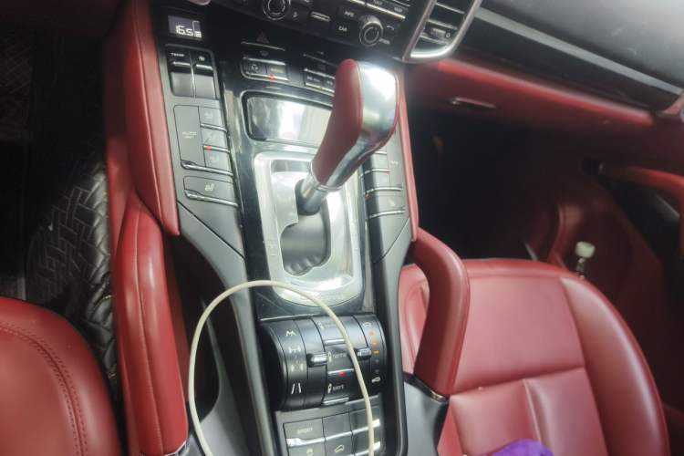 Used Porsche Cayenne 2011 Cayenne 3.0T Gear Lever