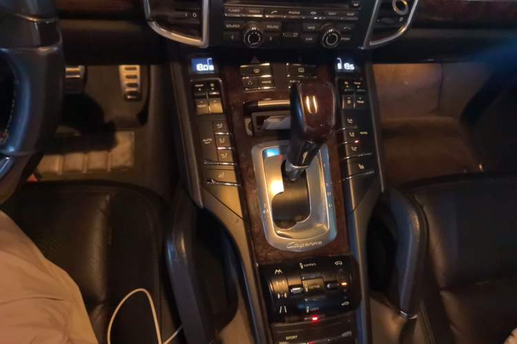 Used Porsche Cayenne 2011 Cayenne 3.0T Gear Lever