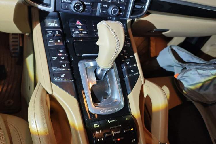Used Porsche Cayenne 2011 Cayenne 3.0T Gear Lever