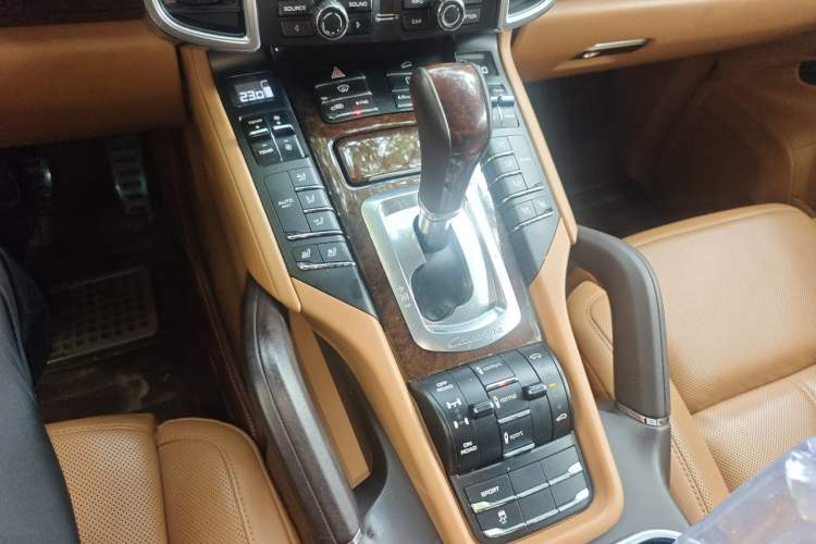 Used Porsche Cayenne 2011 Cayenne 3.0T Gear Lever