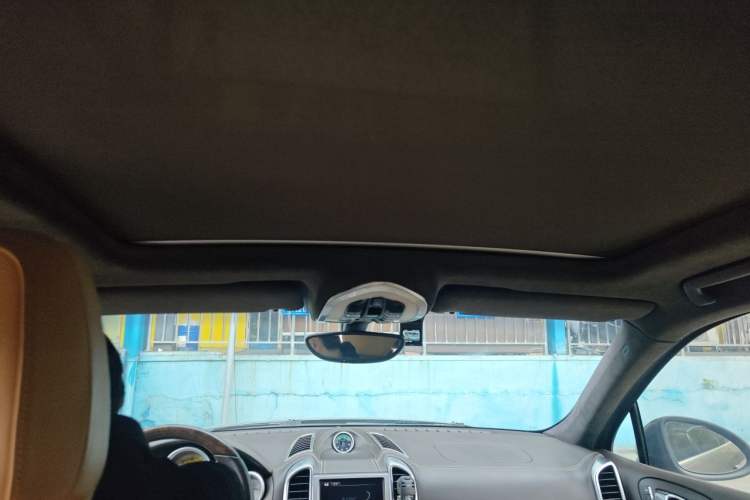 Used Porsche Cayenne 2011 Cayenne Turbo 4.8T Headliner