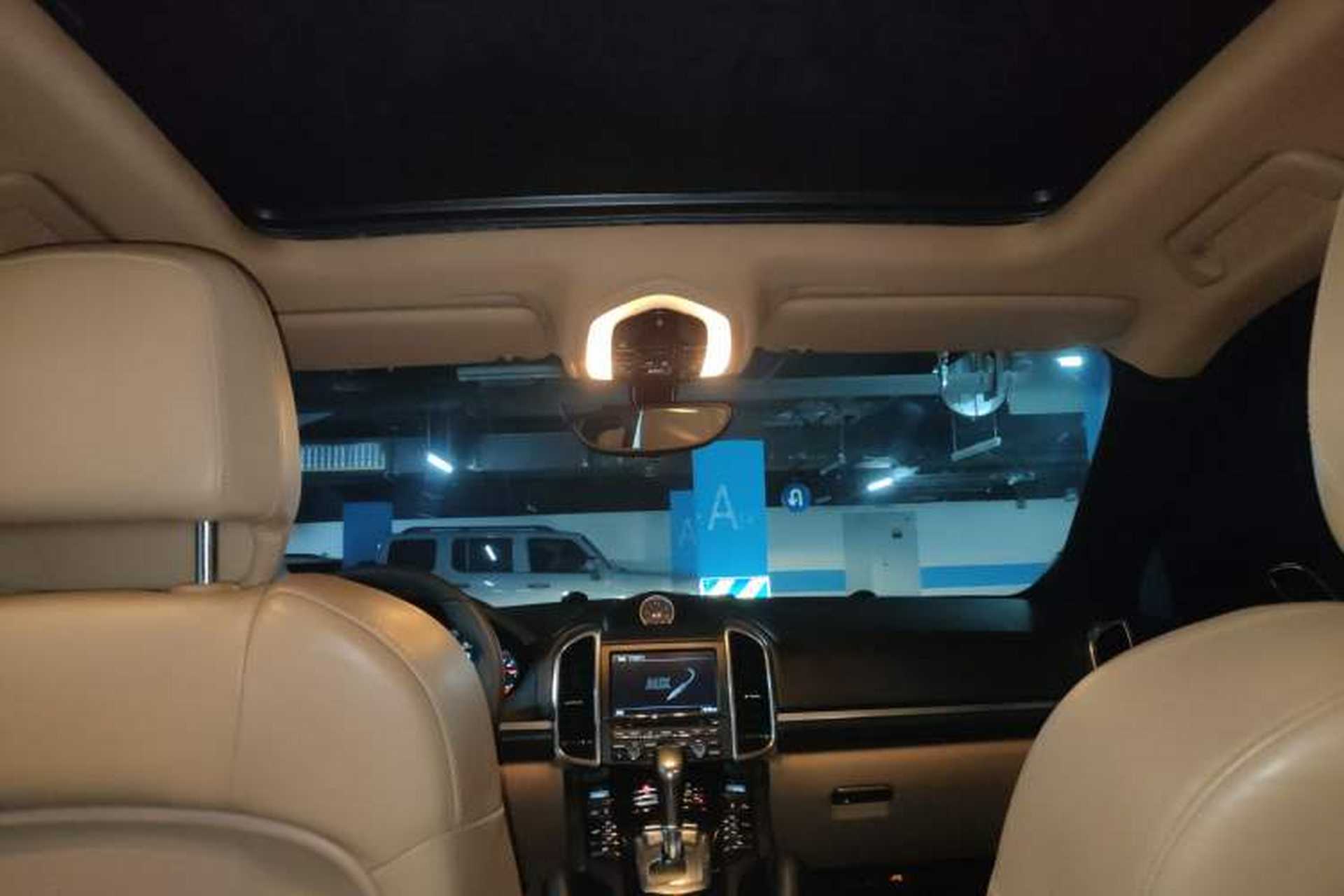 Used Porsche Cayenne 2011 Cayenne S 4.8L Headliner