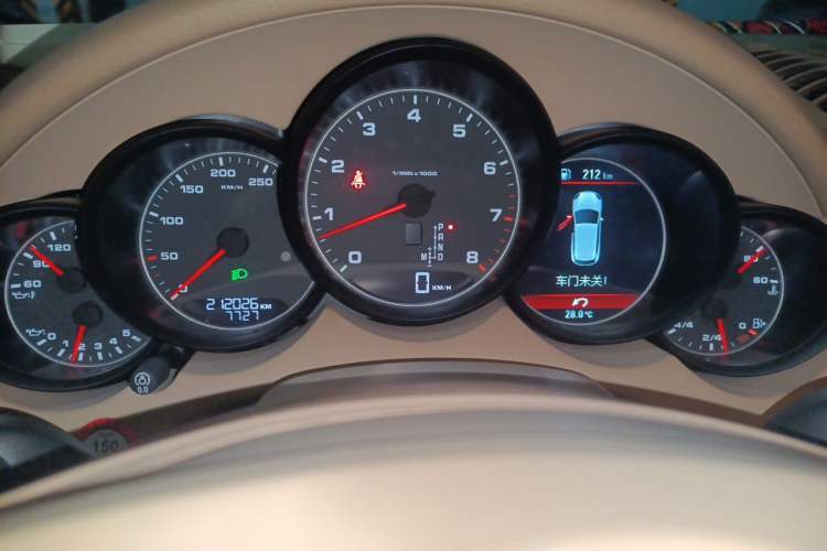 Used Porsche Cayenne 2011 Cayenne 3.0T Instrument Cluster