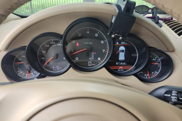 Used Porsche Cayenne 2011 Cayenne 3.0T Instrument Cluster