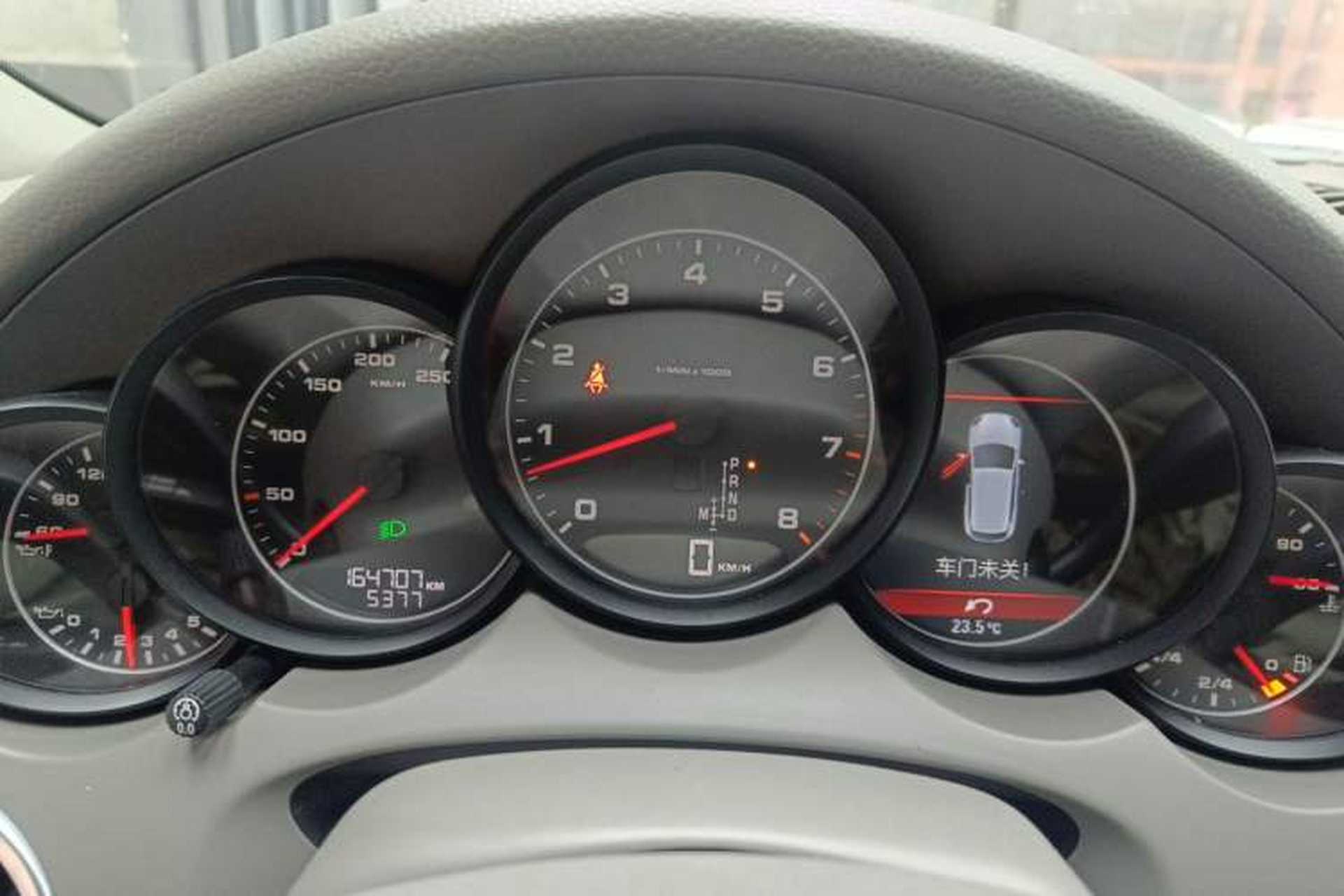 Used Porsche Cayenne 2011 Cayenne 3.0T Instrument Cluster
