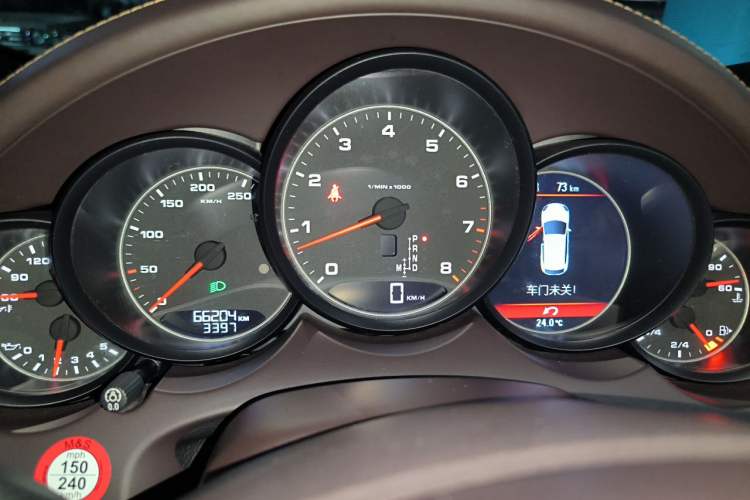 Used Porsche Cayenne 2011 Cayenne 3.0T Instrument Cluster