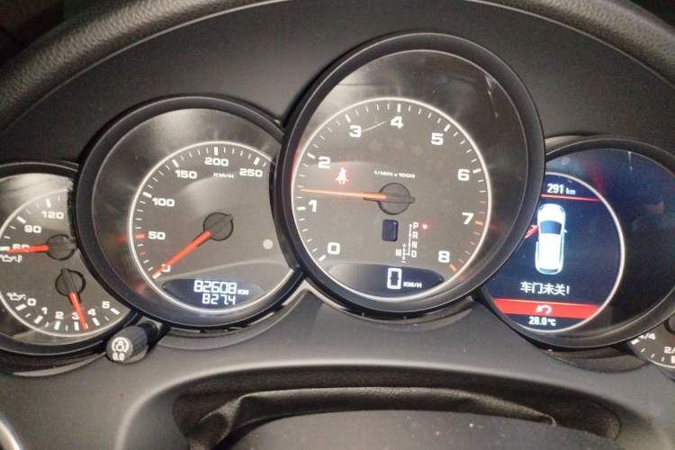 Used Porsche Cayenne 2011 Cayenne 3.0T Instrument Cluster