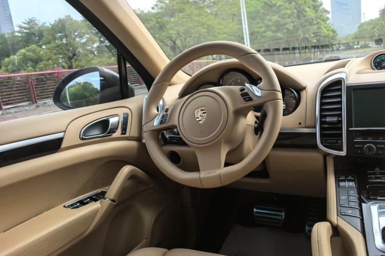 Used Porsche Cayenne 2011 Cayenne 3.0T Interior 1