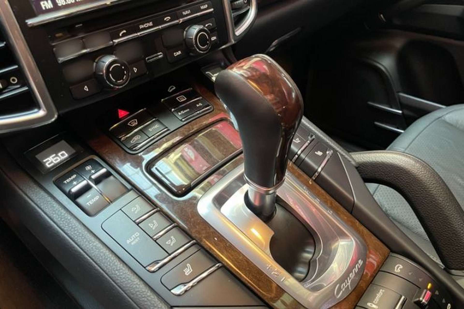 Used Porsche Cayenne 2011 Cayenne 3.0T Interior 8