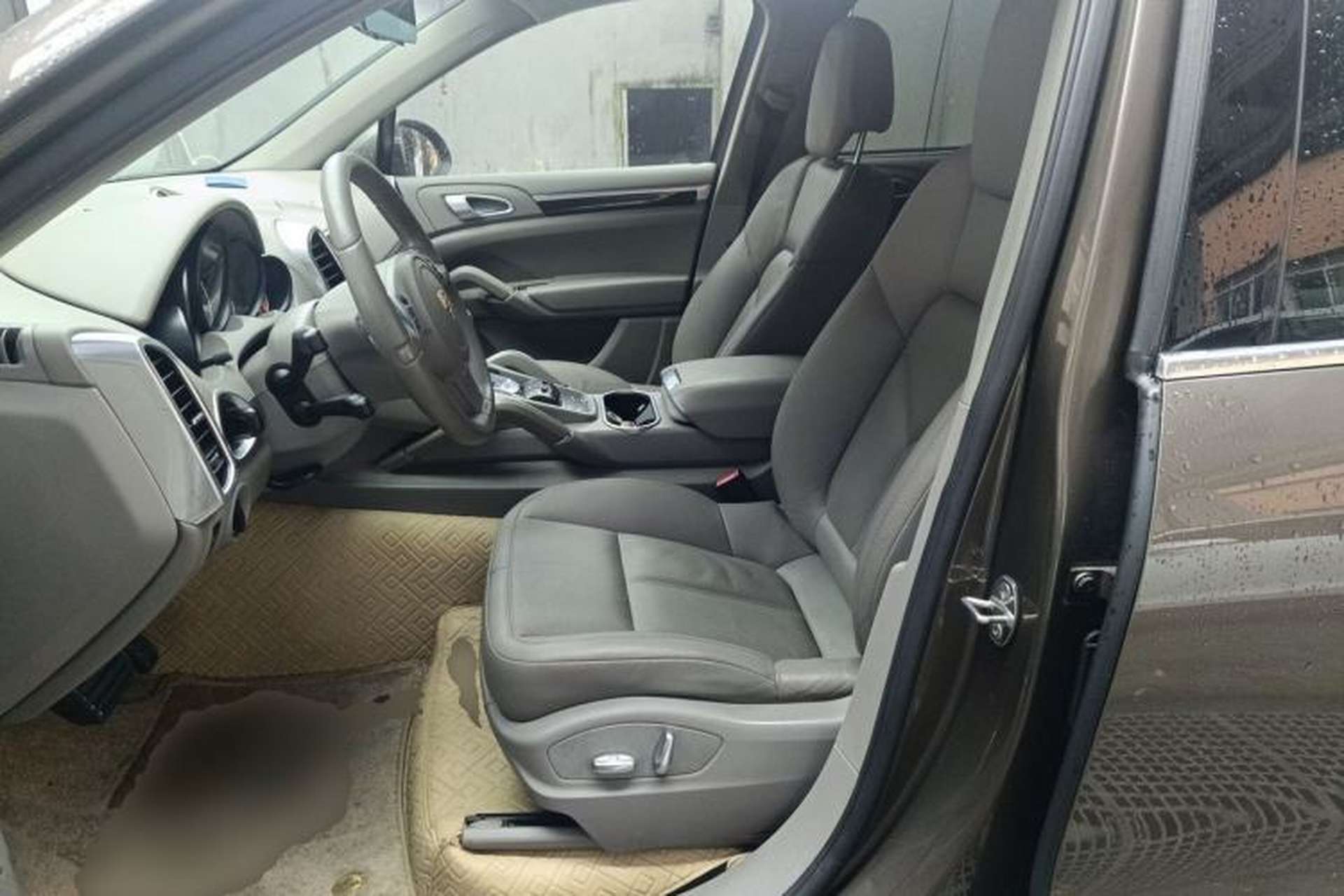 Used Porsche Cayenne 2011 Cayenne 3.0T Left Front Seat