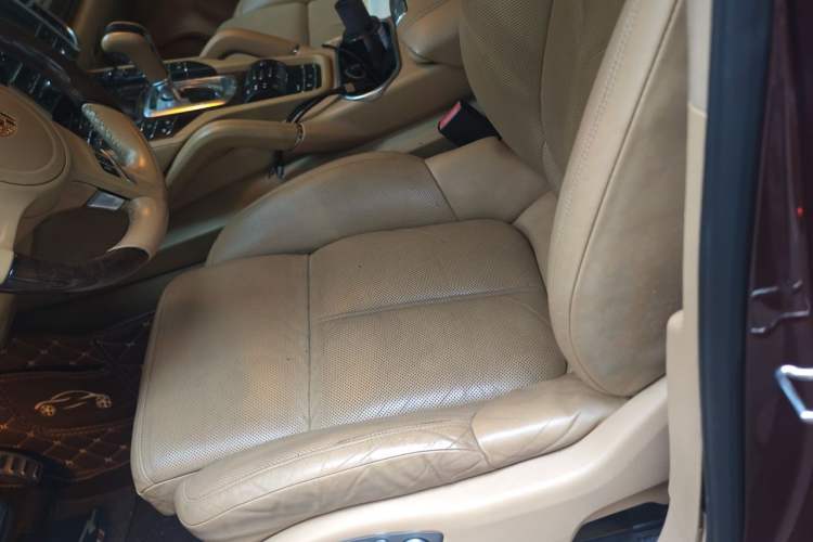 Used Porsche Cayenne 2011 Cayenne 3.0T Left Front Seat