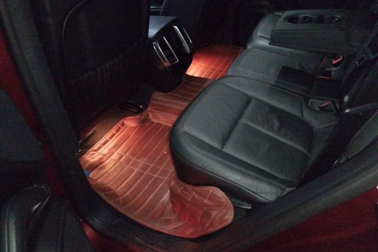 Used Porsche Cayenne 2011 Cayenne 3.0T Left Rear Seat