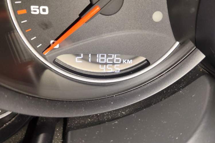Used Porsche Cayenne 2011 Cayenne S 4.8L Odometer Close Up