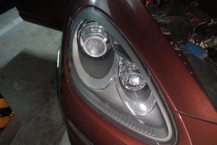 Used Porsche Cayenne 2011 Cayenne 3.0T Right Front Headlight
