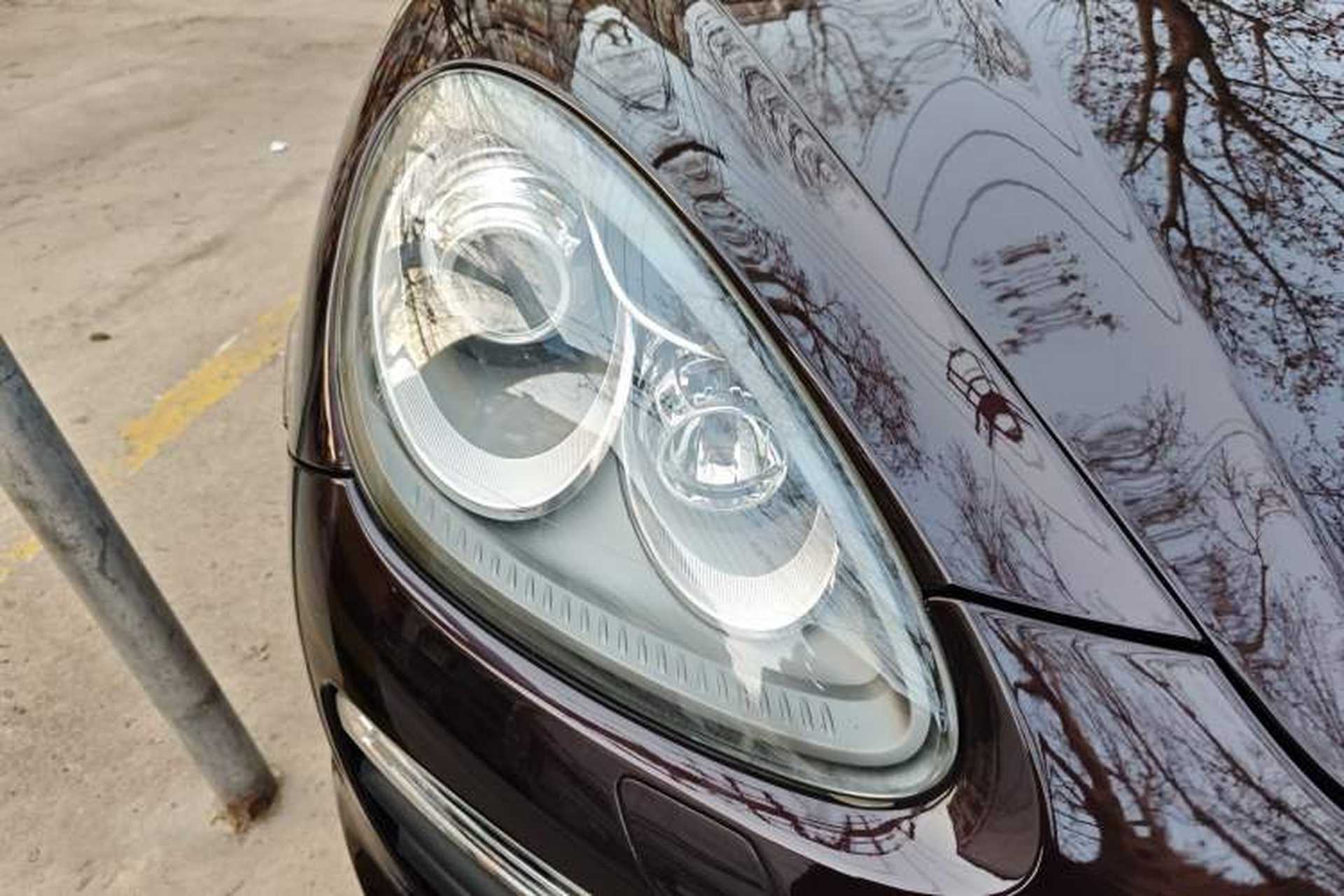 Used Porsche Cayenne 2011 Cayenne S 4.8L Right Front Headlight