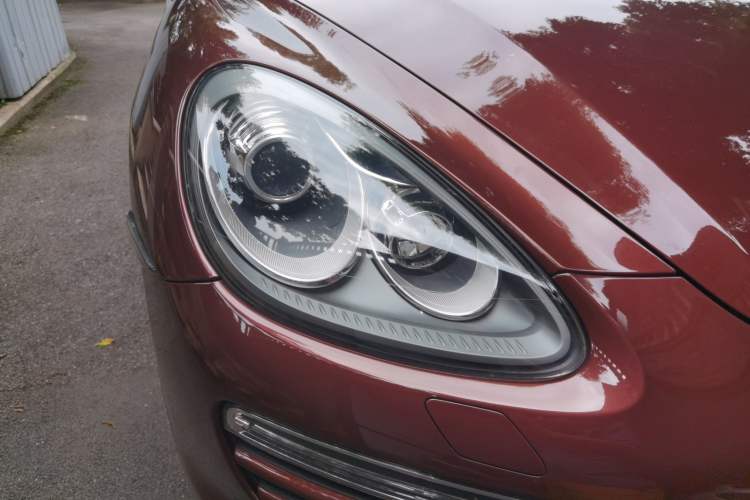 Used Porsche Cayenne 2011 Cayenne 3.0T Right Front Headlight
