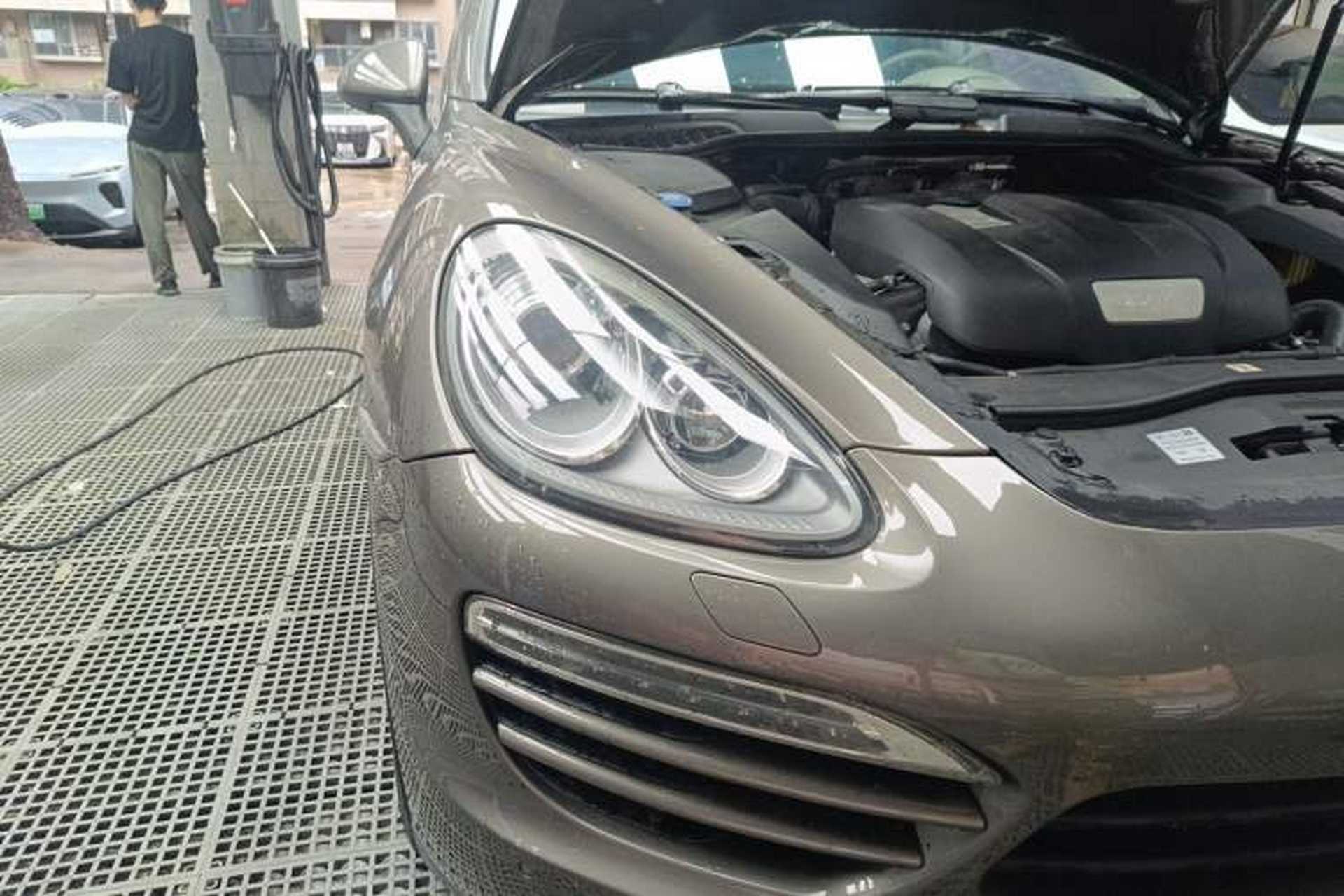 Used Porsche Cayenne 2011 Cayenne 3.0T Right Front Headlight