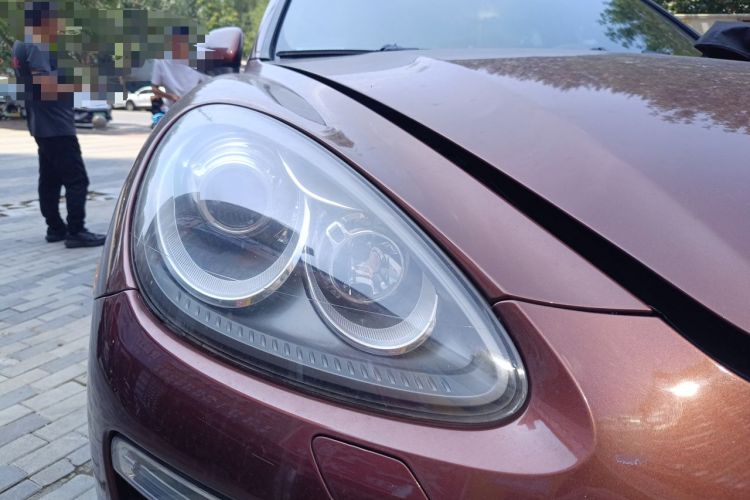 Used Porsche Cayenne 2011 Cayenne S Hybrid 3.0T Right Front Headlight