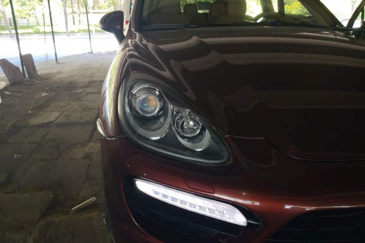 Used Porsche Cayenne 2011 Cayenne 3.0T Right Front Headlight
