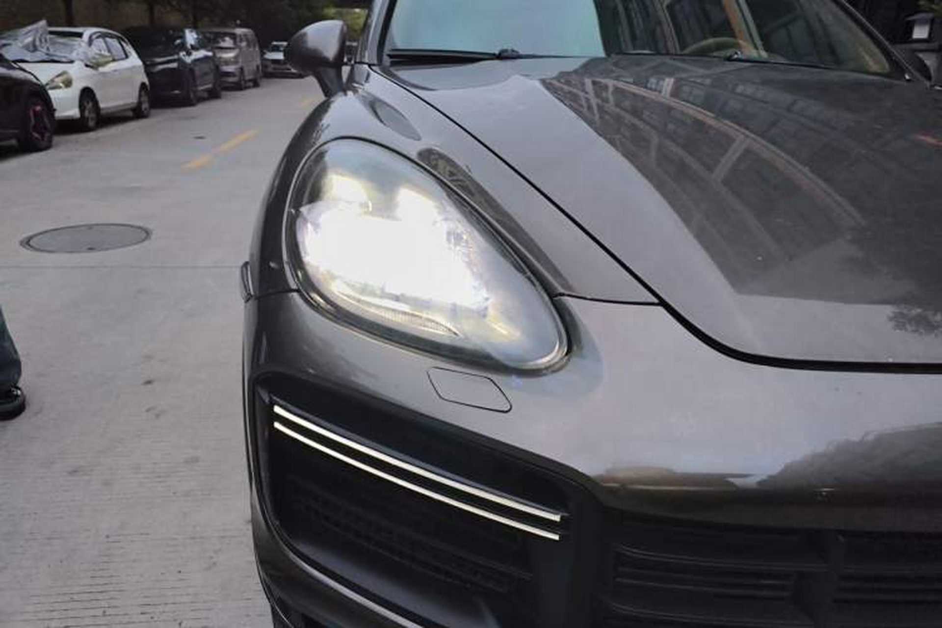 Used Porsche Cayenne 2011 Cayenne 3.0T Right Front Headlight