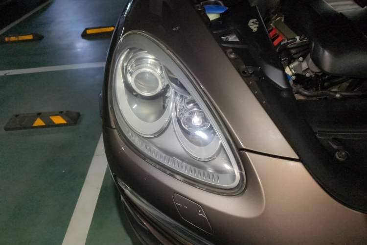 Used Porsche Cayenne 2011 Cayenne 3.0T Right Front Headlight