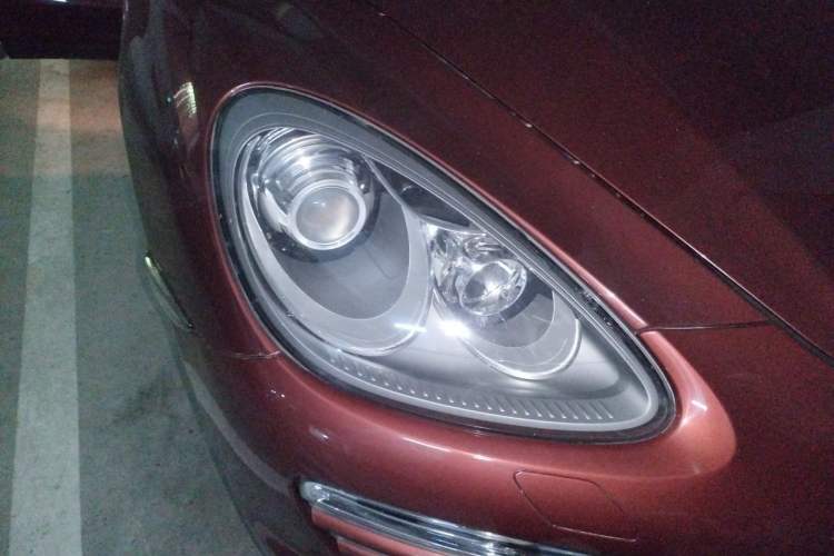 Used Porsche Cayenne 2011 Cayenne 3.0T Right Front Headlight