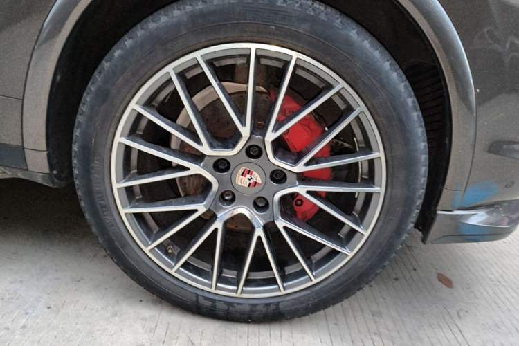 Used Porsche Cayenne 2011 Cayenne 3.0T Right Front Wheel Hub